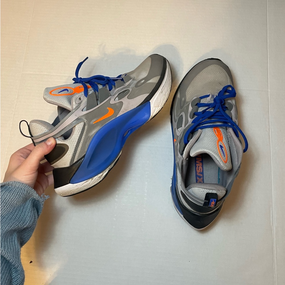 Nike Tennis Shoes